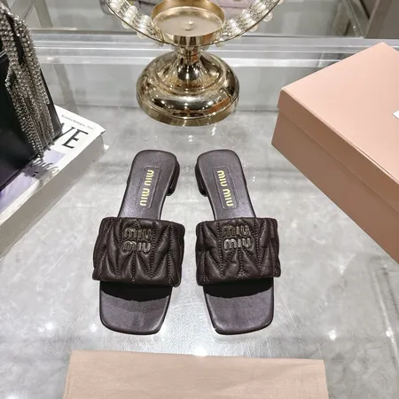 ミュウミュウ スリッパ