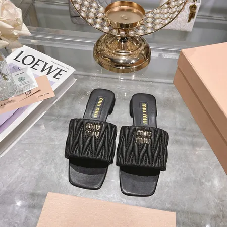 ミュウミュウ スリッパ