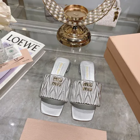 ミュウミュウ スリッパ