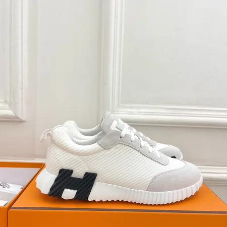 エルメス スニーカー