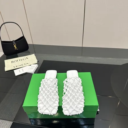 ボッテガ ヴェネタ スリッパ