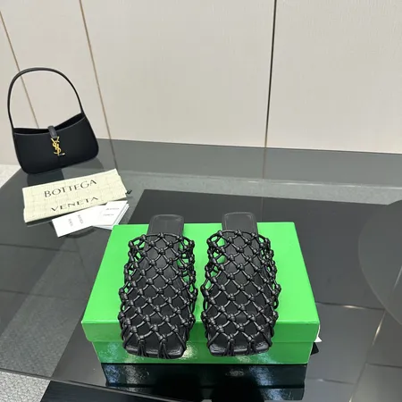 ボッテガ ヴェネタ スリッパ