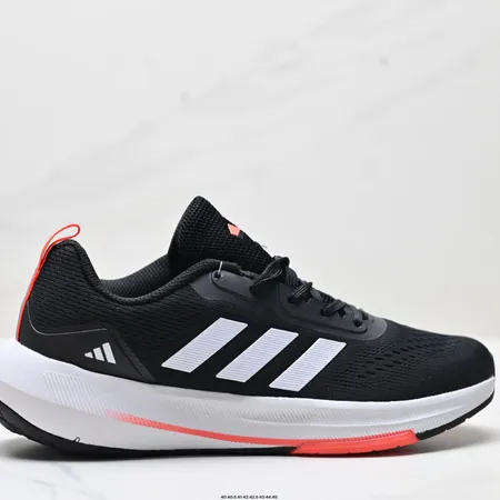 アディダス スニーカー