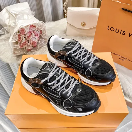 ルイヴィトン スニーカー