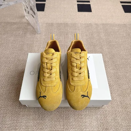 プーマ スニーカー