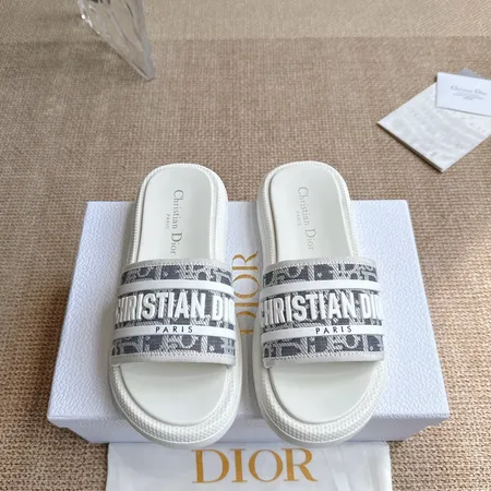 ディオール スリッパ