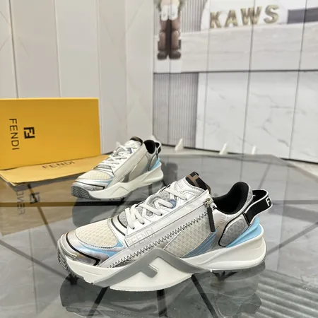 フェンディ スニーカー