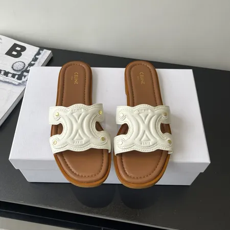 セリーヌ スリッパ