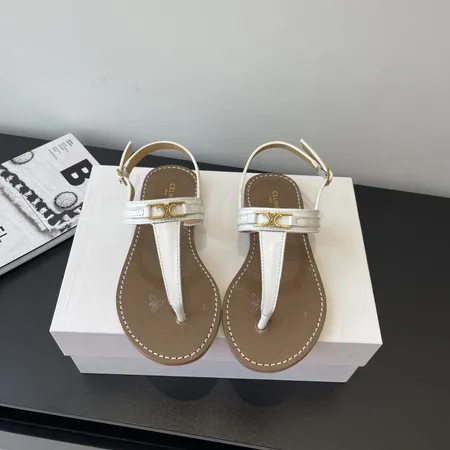 セリーヌ サンダル