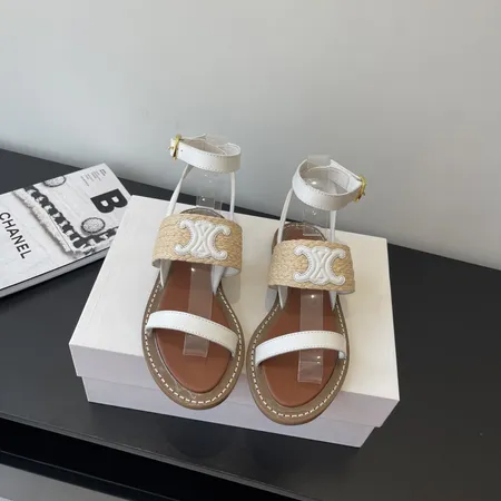 セリーヌ サンダル