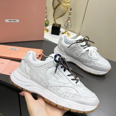 ミュウミュウ スニーカー