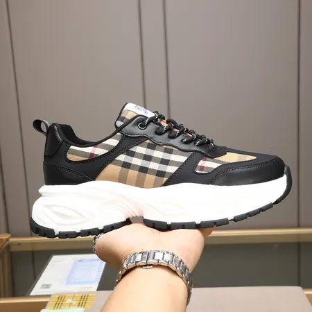 バーバリー ス スニーカー