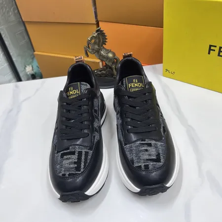 フェンディ スニーカー