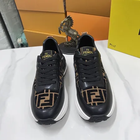 フェンディ スニーカー