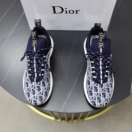 ディオール スニーカー