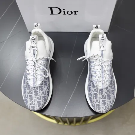 ディオール スニーカー