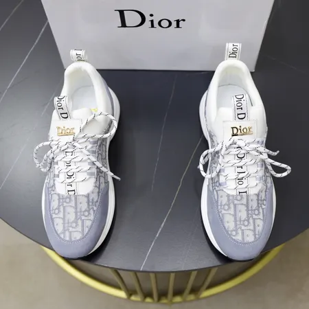 ディオール スニーカー