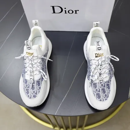 ディオール スニーカー