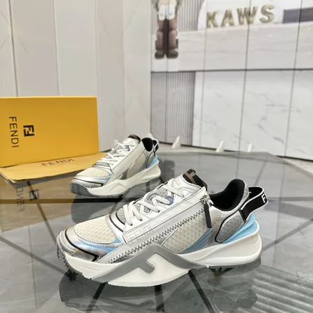 フェンディ スニーカー