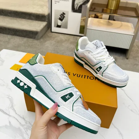 ルイヴィトン カジュアルシューズ