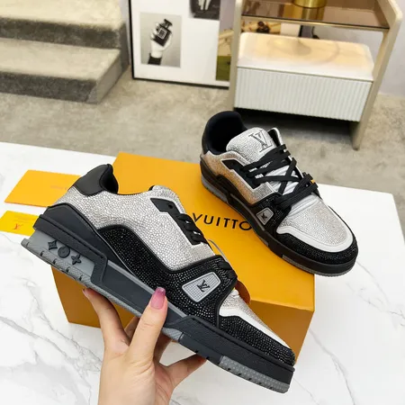 ルイヴィトン カジュアルシューズ