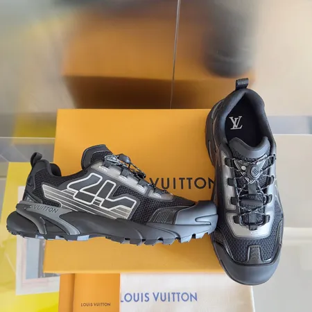 ルイヴィトン スニーカー