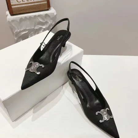 セリーヌ サンダル