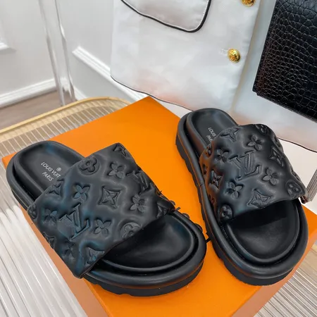 ルイヴィトン スリッパ