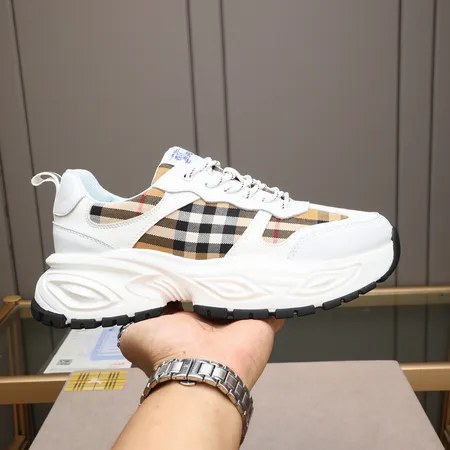 バーバリー ス スニーカー