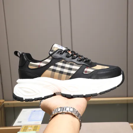 バーバリー ス スニーカー