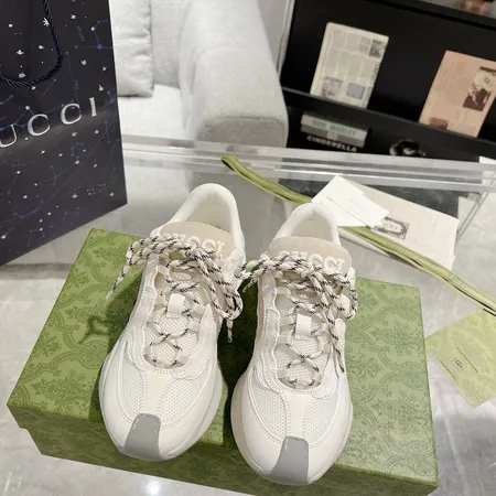 グッチ スニーカー