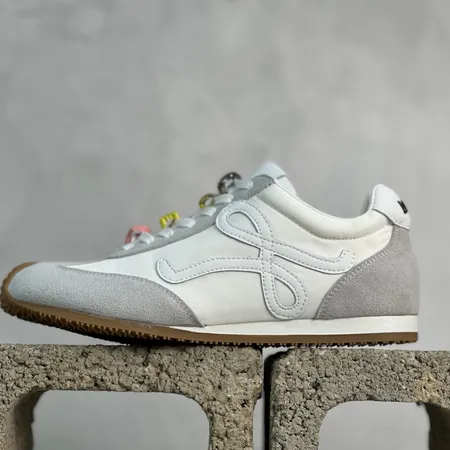 ロエベ スニーカー