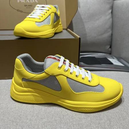 プラダ スニーカー