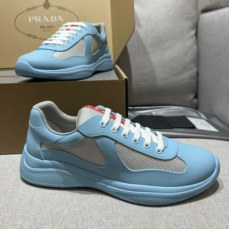 プラダ スニーカー
