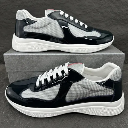 プラダ スニーカー