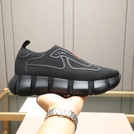 プラダ スニーカー