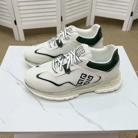 ジバンシィ カジュアルシューズ