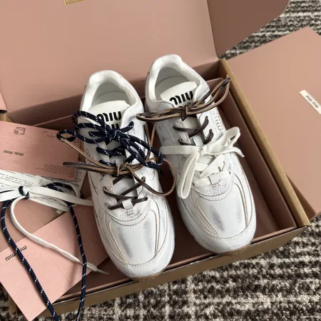 ミュウミュウ スニーカー