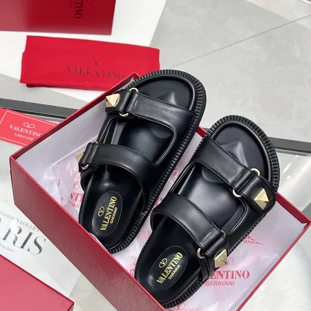 ヴァレンティノ スリッパ