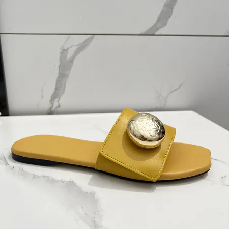 ロエベ スリッパ