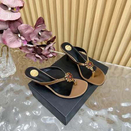 イブサンローラン サンダル