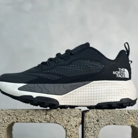 ノースフェイス スニーカー