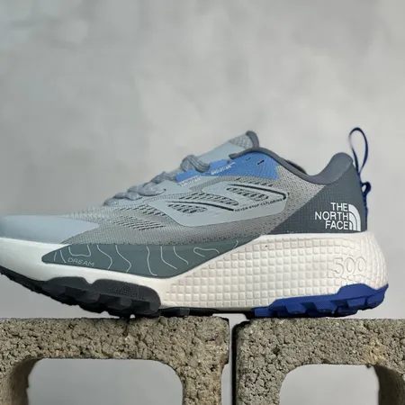 ノースフェイス スニーカー