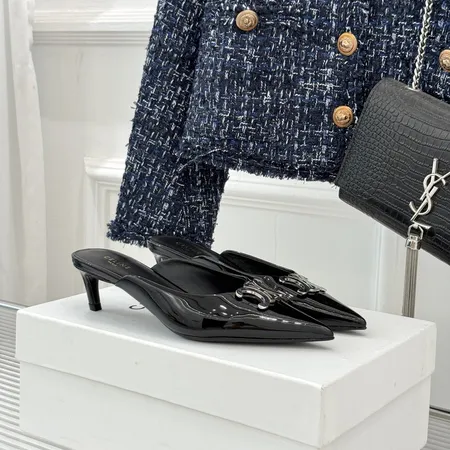 セリーヌ サンダル