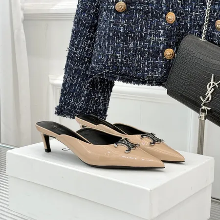 セリーヌ サンダル