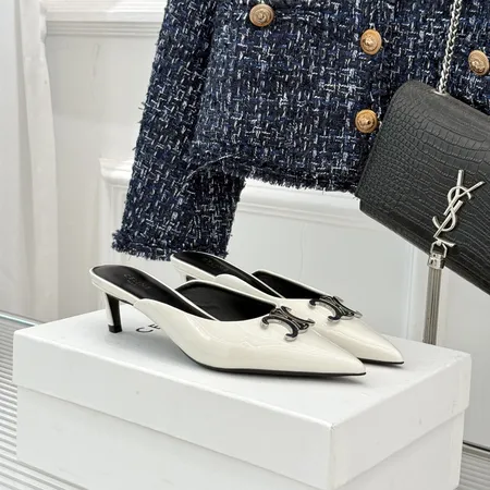 セリーヌ サンダル