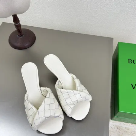 ボッテガ ヴェネタ サンダル