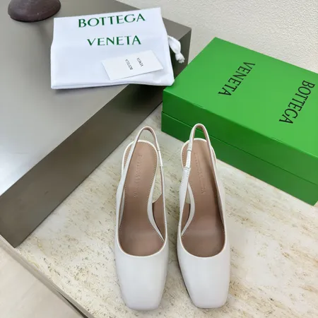 ボッテガ ヴェネタ サンダル