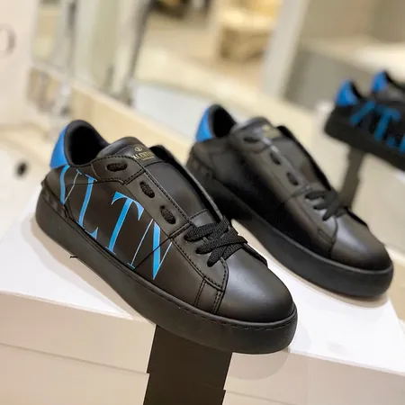 ヴァレンティノ カジュアルシューズ