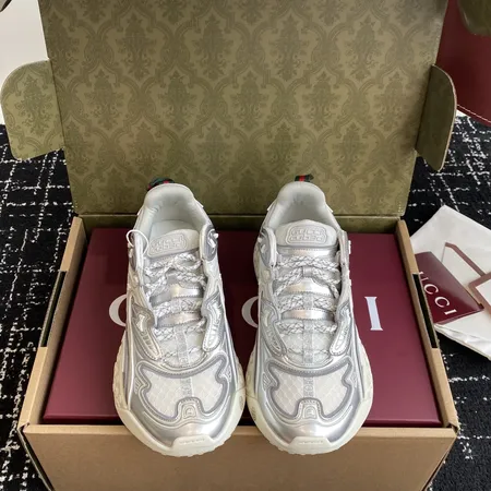 グッチ スニーカー